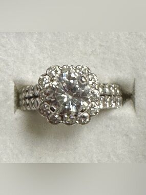 White Gold Floral Diamond Ring